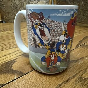 Looney Tunes Football Mug Warner Bros Bugs Taz‎ Daffy Tweety Sylvester VTG 1993